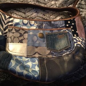 Coach shoulder purse / hand bag